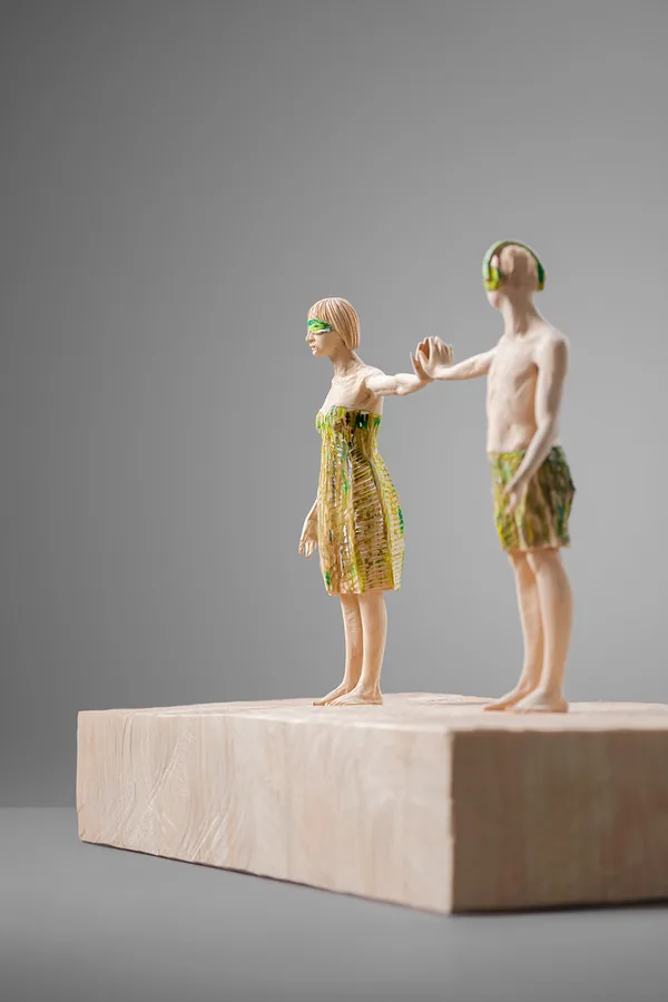 Zwei Figuren, Seitenansicht — Holz, gefasst