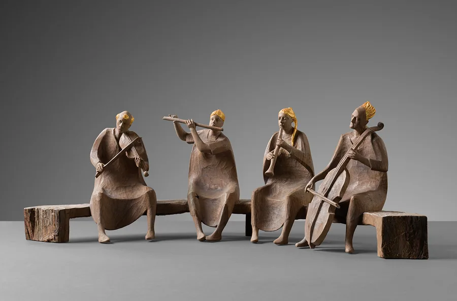 Quartett — Nussholz · 65 × 22 cm
